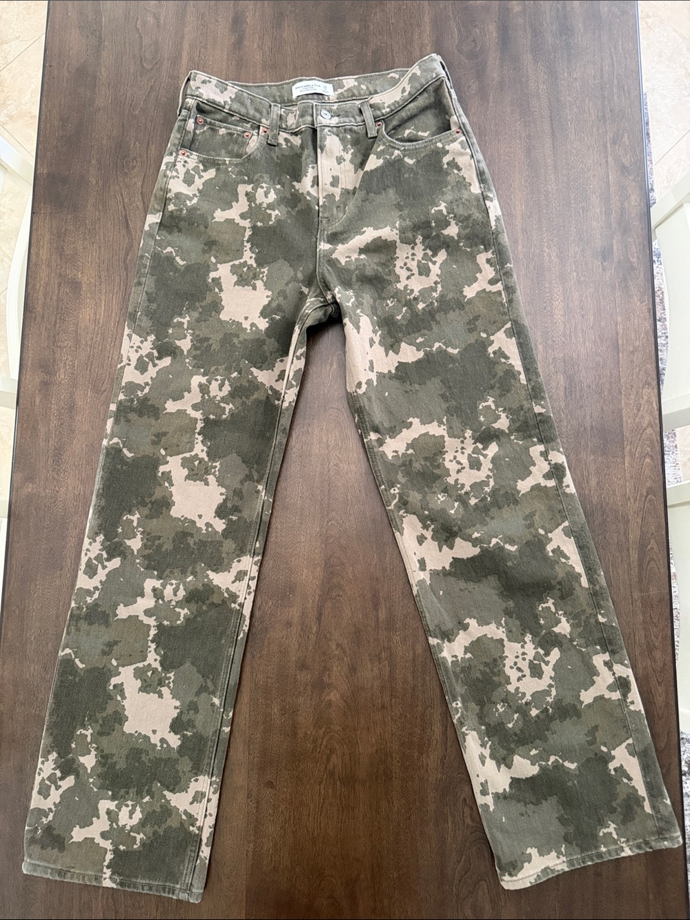 NWOT Abercrombie 90s Relaxed High Rise Jeans 29 Long